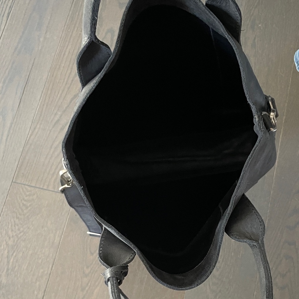 Vintage Roots Fold over Tote. Brand new without tags. Made in Canada 🇨🇦 - Picture 3 of 4